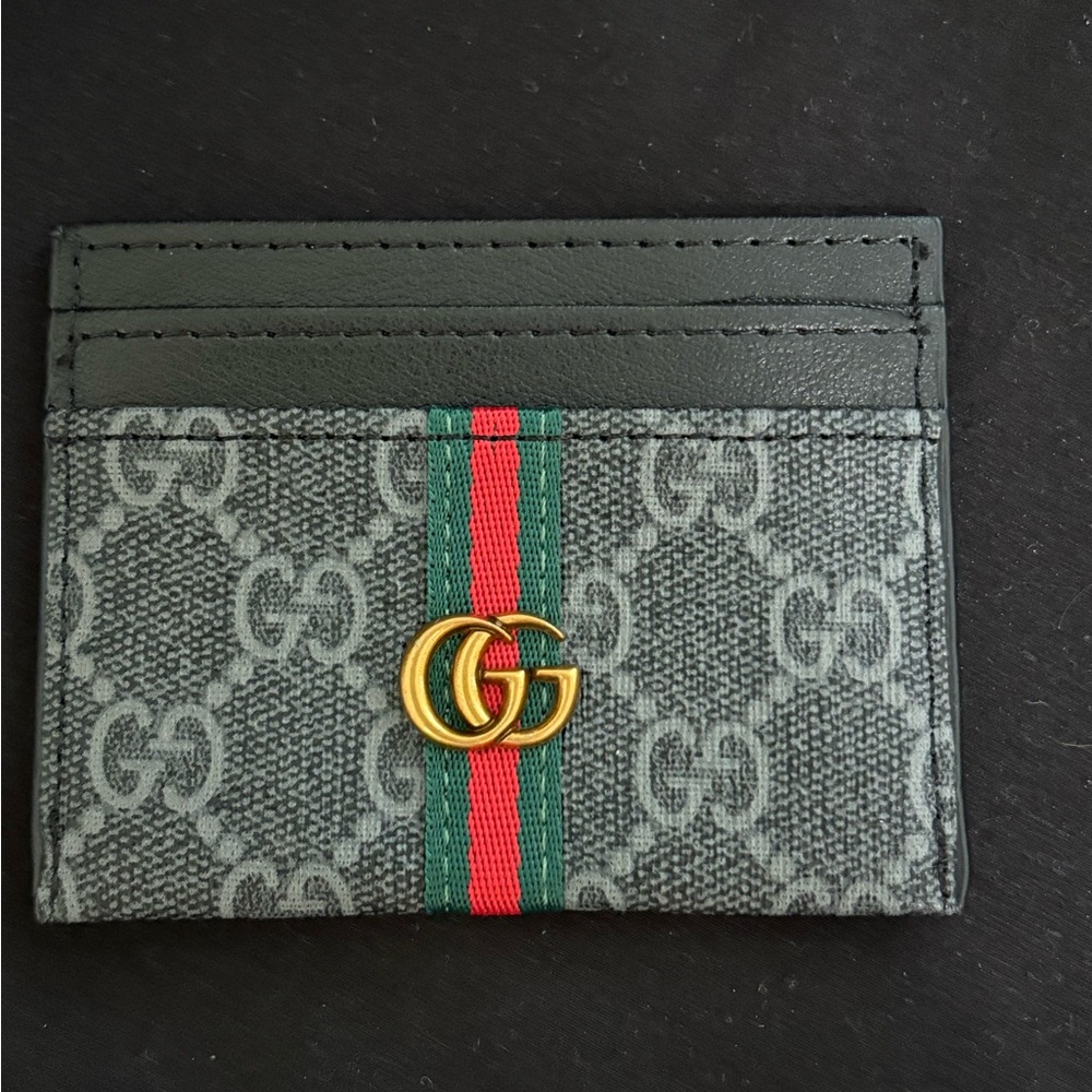 Gucci Green and Gray Card Holder with Gold Emblem